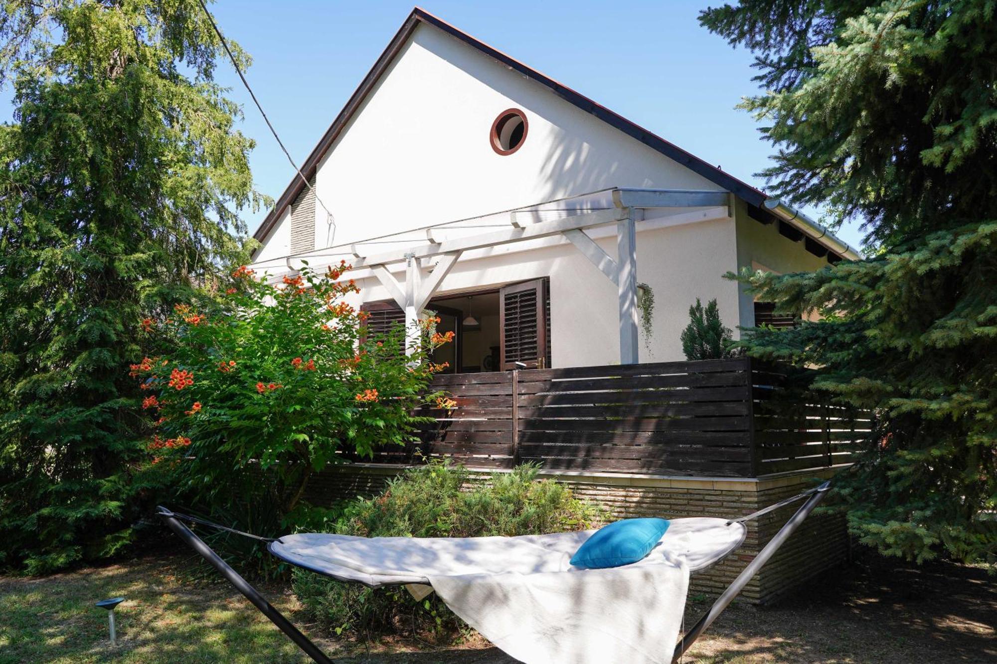 Weber Villa Gyenesdiás Buitenkant foto