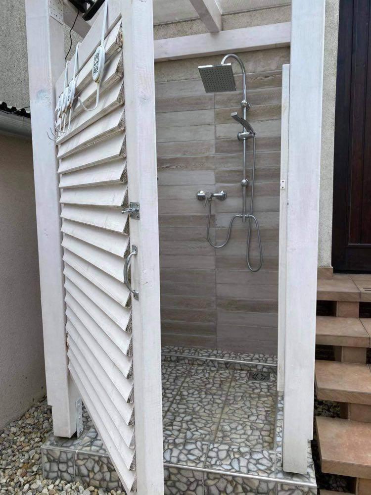 Weber Villa Gyenesdiás Buitenkant foto